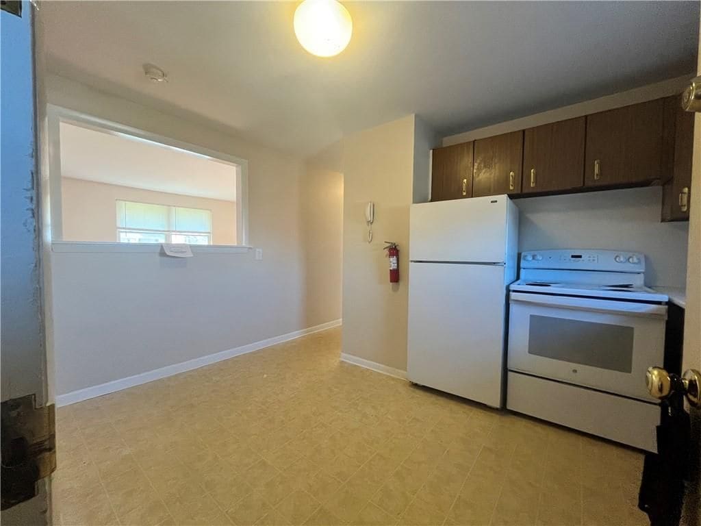 Building Photo - 70 Carroll Ave