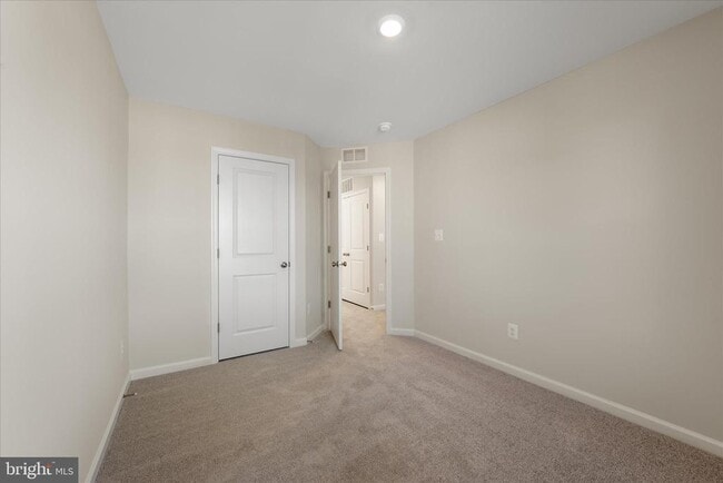 Building Photo - 409 18th Ave