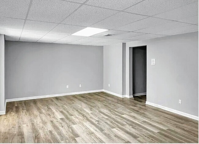 Building Photo - 2020 Washington Dr