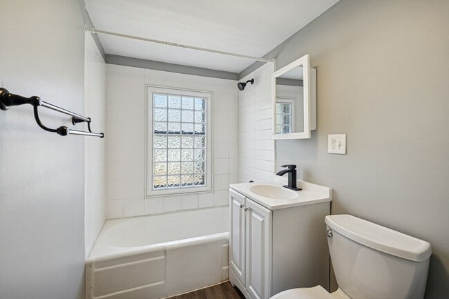 Building Photo - Comfortable 3-Bedroom Living in Benson