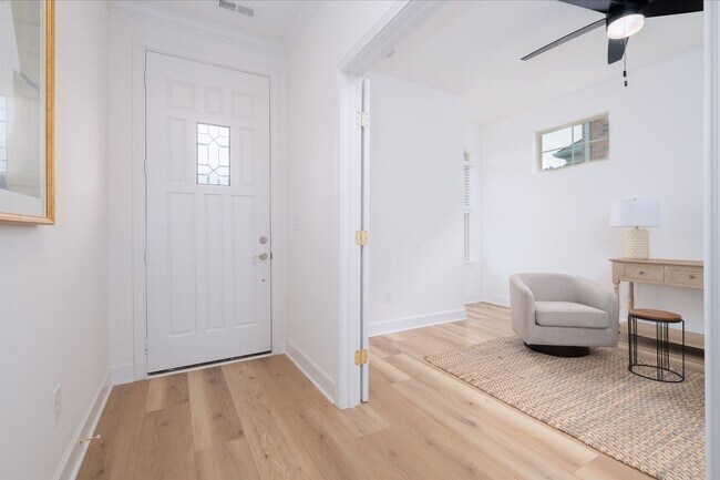 Building Photo - FOR LEASE - NEW BUILD TOWNHOME LOCATED IN ...