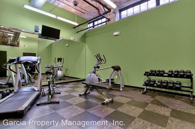 Building Photo - 1 br, 1 bath House - 2034 Lucas #408