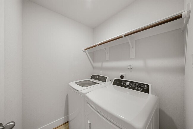 Building Photo - 7006 Cedar Breeze Ct