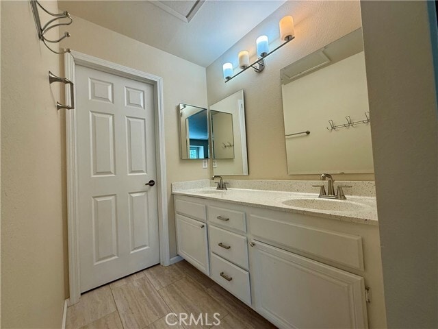 Building Photo - 2154 Glenview Terrace