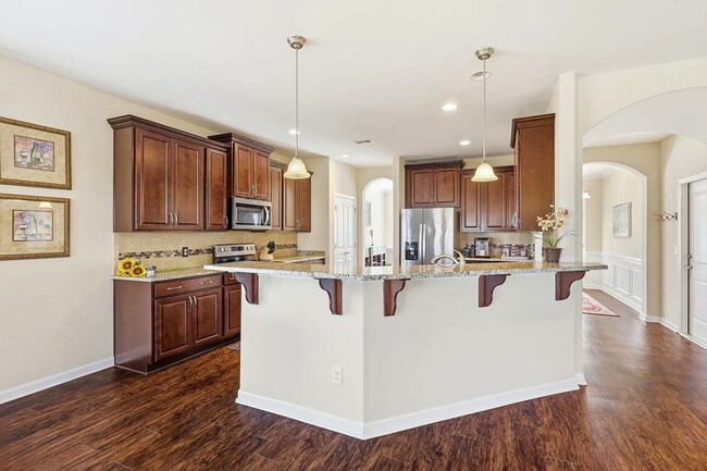 Building Photo - 225 Willow Point Cir