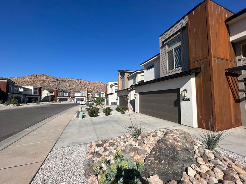 Building Photo - 4095 Phobos Ln