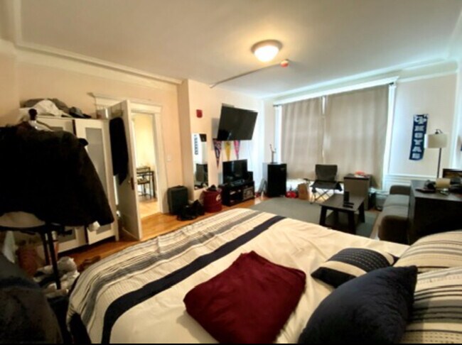 Building Photo - 466 Commonwealth Ave