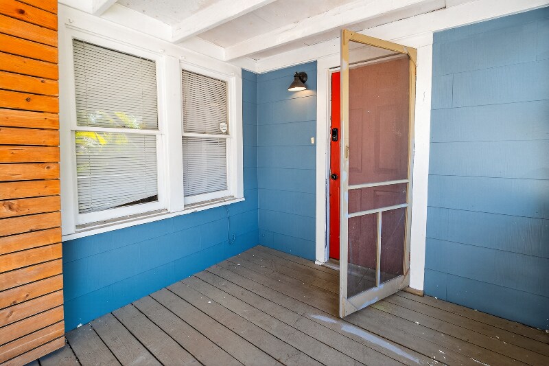 Building Photo - 731 20th St NW