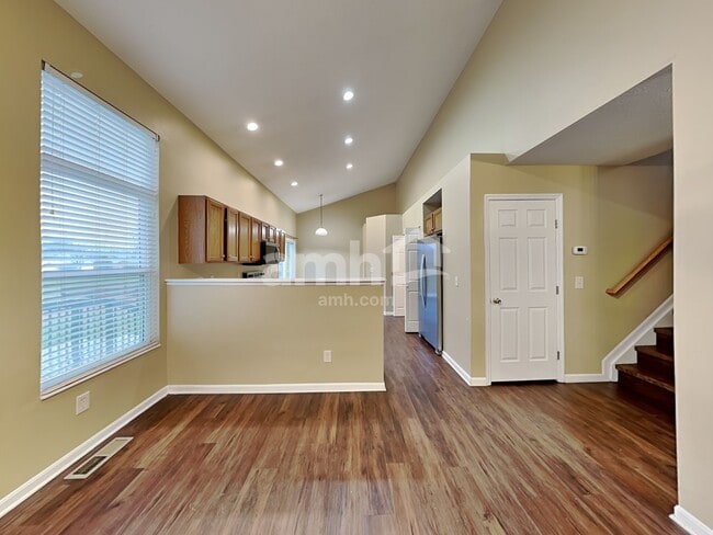 Building Photo - 4695 Woodfield Dr