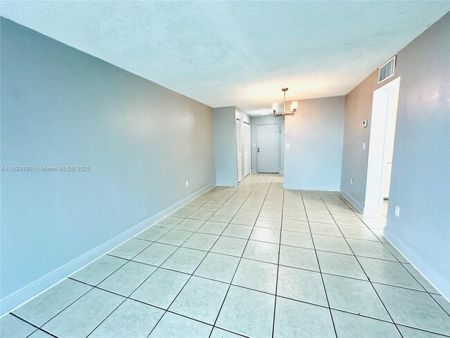 Building Photo - 1805 Sans Souci Blvd