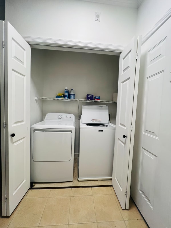 Building Photo - 12925 Centre Park Cir