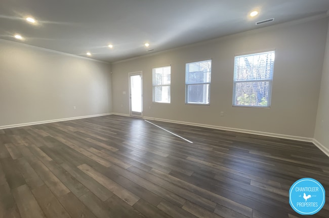 Building Photo - 5003 Fir Tree Ln