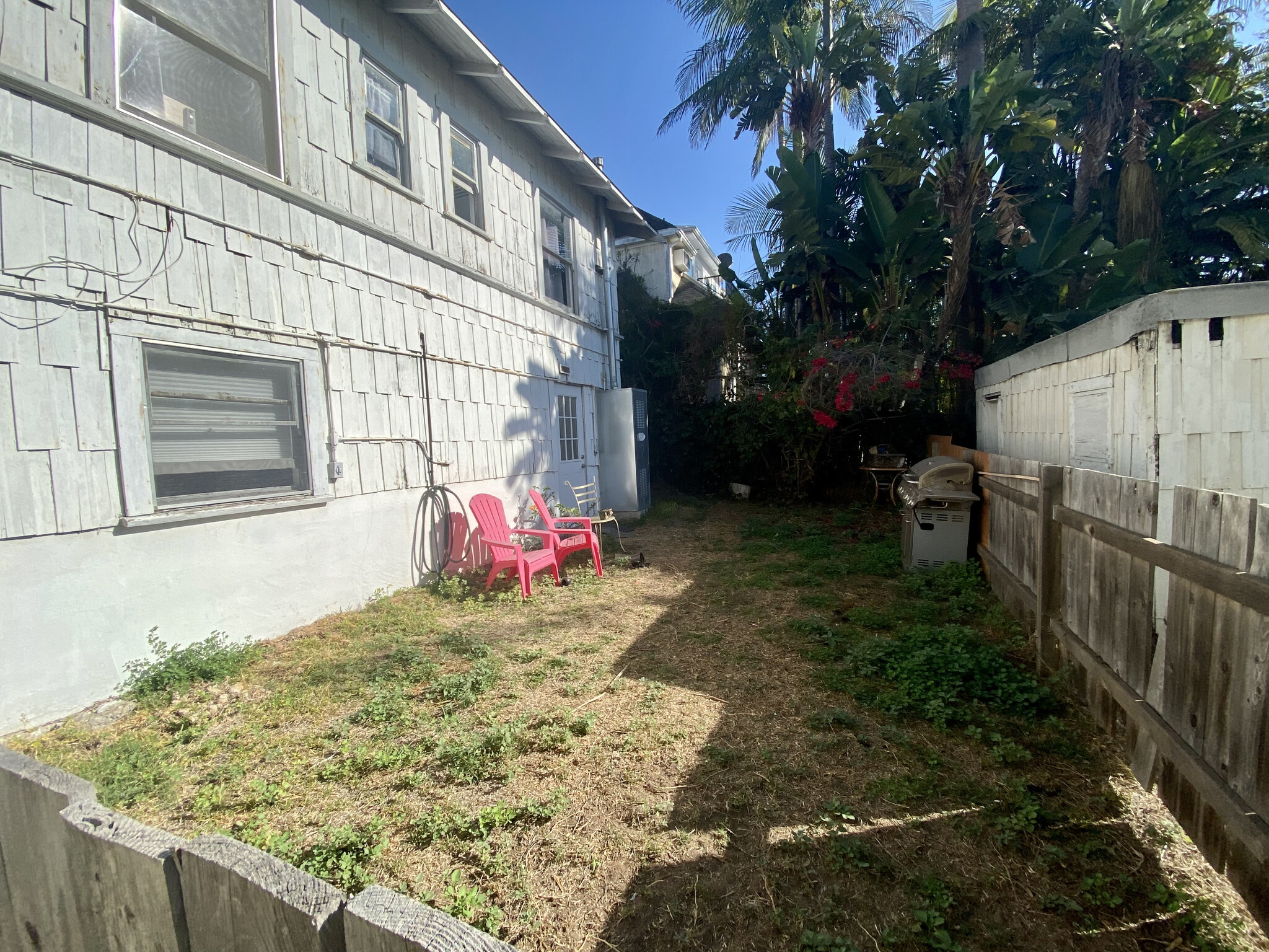 Private Yard - 2102 6th St