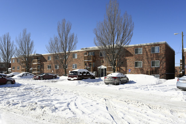 Primary Photo - Shaker Park Gardens Apartments