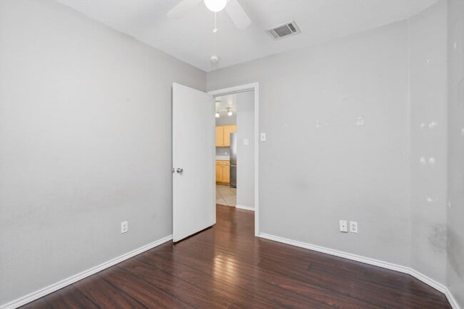Building Photo - 7228 Aldea Dr