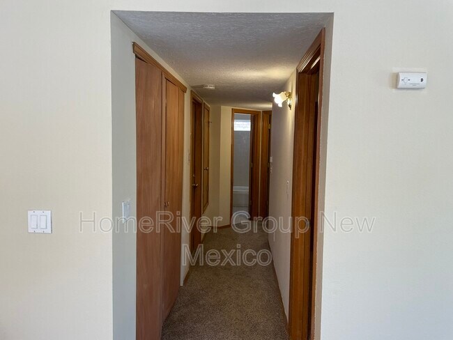 Building Photo - 2205 Sunstone Dr NW