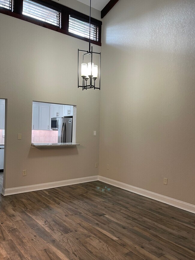 Building Photo - 5225 Imperial Lakes Blvd
