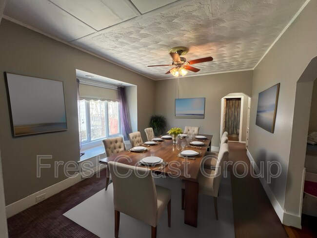 Building Photo - 3418 Mapledale Ave