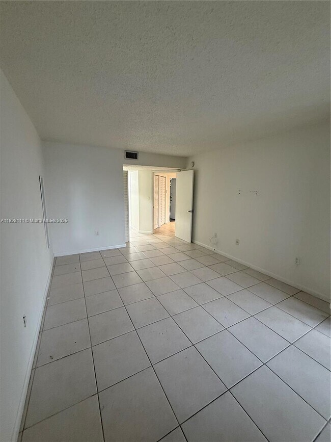 Building Photo - 8335 SW 152nd Ave