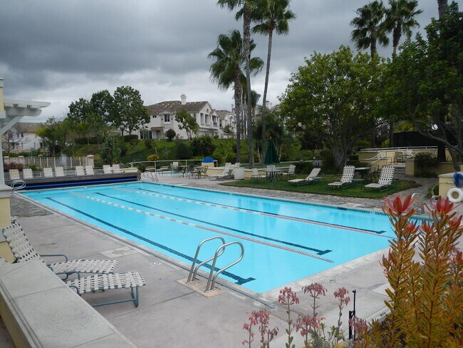 Building Photo - Spacious Rancho Bernardo Condo - Dual Primary Suites - Central A/C, In-Unit Washer/Dryer, Patio &...