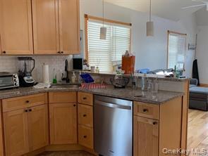 Building Photo - 67 Florida St