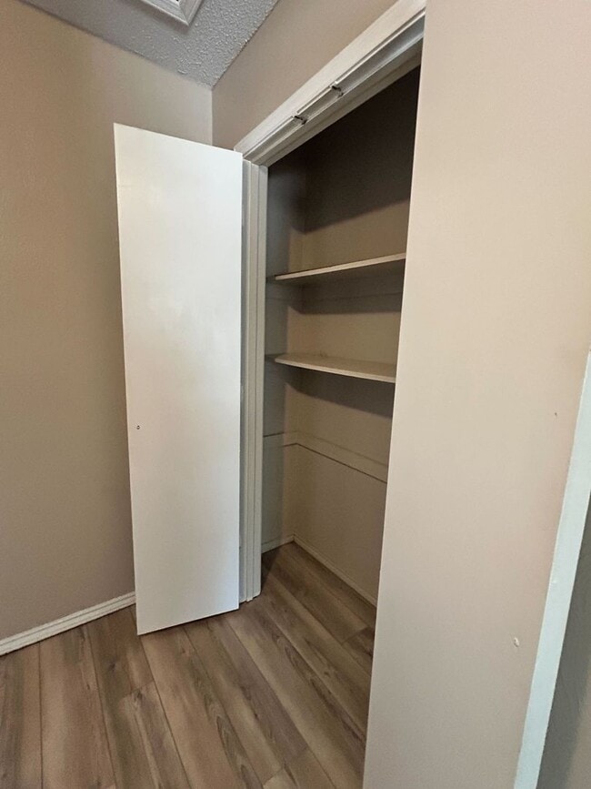 Building Photo - Well-Maintained 3-Bed / 2.5-Bath Home in Central Arlington