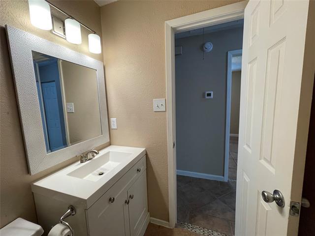 Building Photo - 7204 Shadow Bend Dr