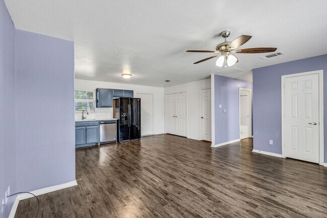 Building Photo - 211 Caddo St