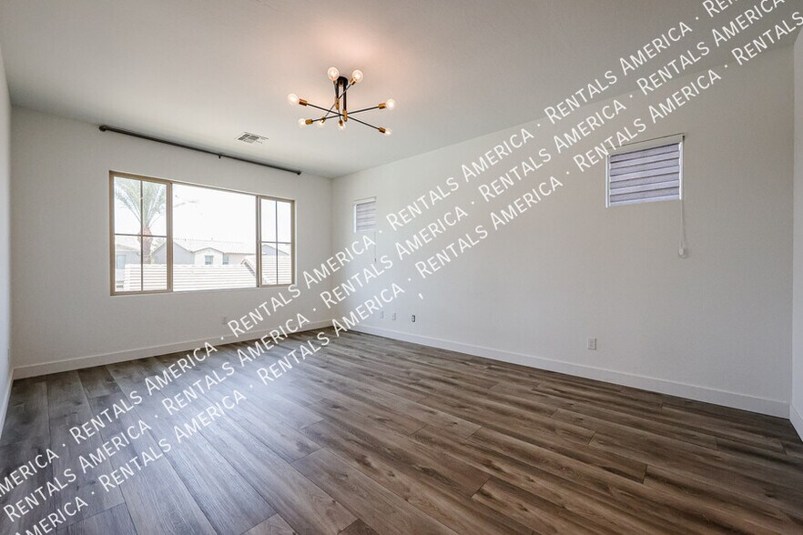Building Photo - 4702 E Barbarita Ave