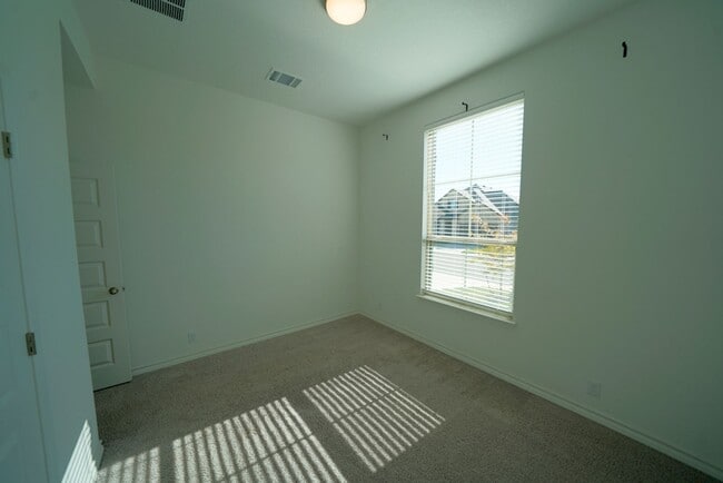 Building Photo - Luxury Living in Davis Ranch