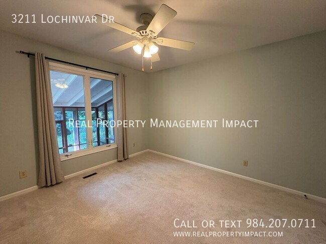 Building Photo - 3211 Lochinvar Dr