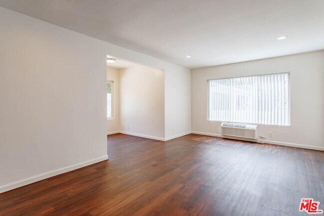 Building Photo - 11749 Riverside Dr