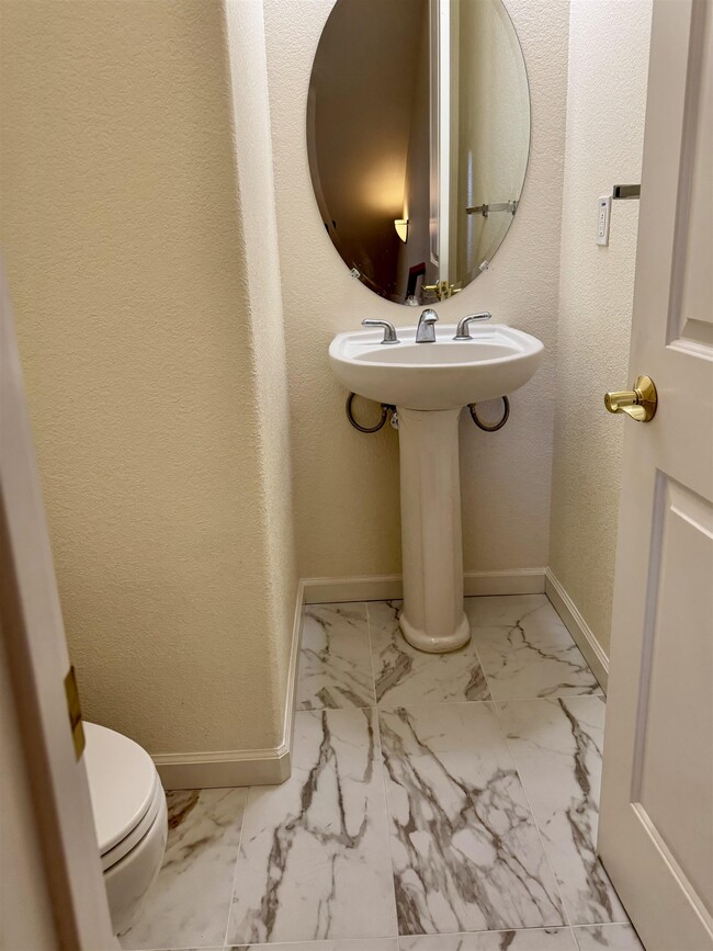 Building Photo - 4486 Chancery Ln