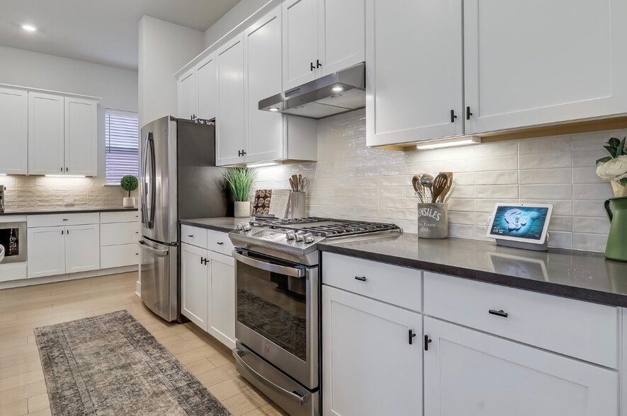 Building Photo - 6006 Rangeland Rd