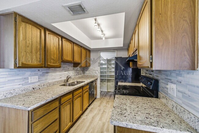 Building Photo - 16635 N Cave Creek Rd