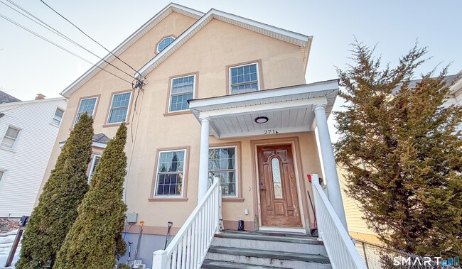 Building Photo - 271 Seaside Ave