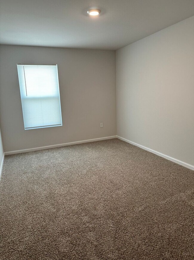 Building Photo - Rivers Landing Subdivision 3 bedroom 2 Bat...