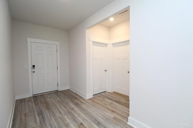 Building Photo - 10988 Coues Dr