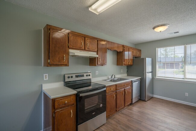 Building Photo - 1464 Flo Zechman Dr