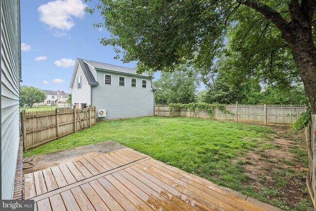 Building Photo - 13204 Lantern Hollow Dr