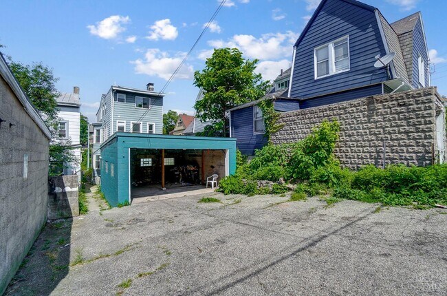 Building Photo - 2228 Reading Rd