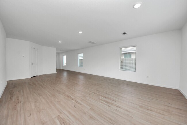 Building Photo - 19523 Manduca Dr