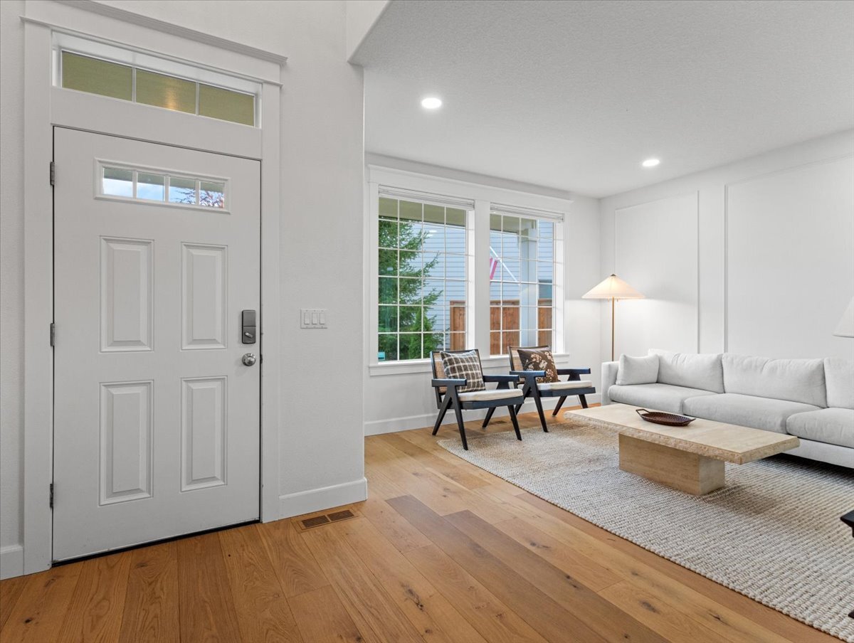 Building Photo - 10300 NE 95th Ave