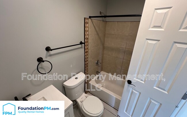 Building Photo - 4347 Melwood St