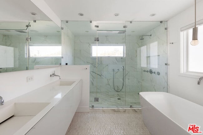 Building Photo - 4525 Melbourne Ave