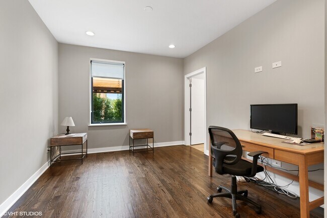 Building Photo - 1749 N Winnebago Ave