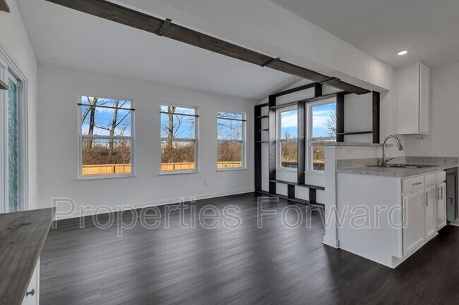 Building Photo - 21 Thurber Rd