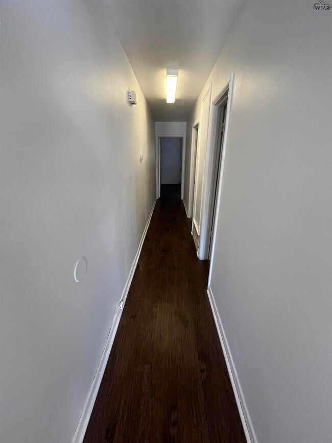 Building Photo - 1902 Huff St