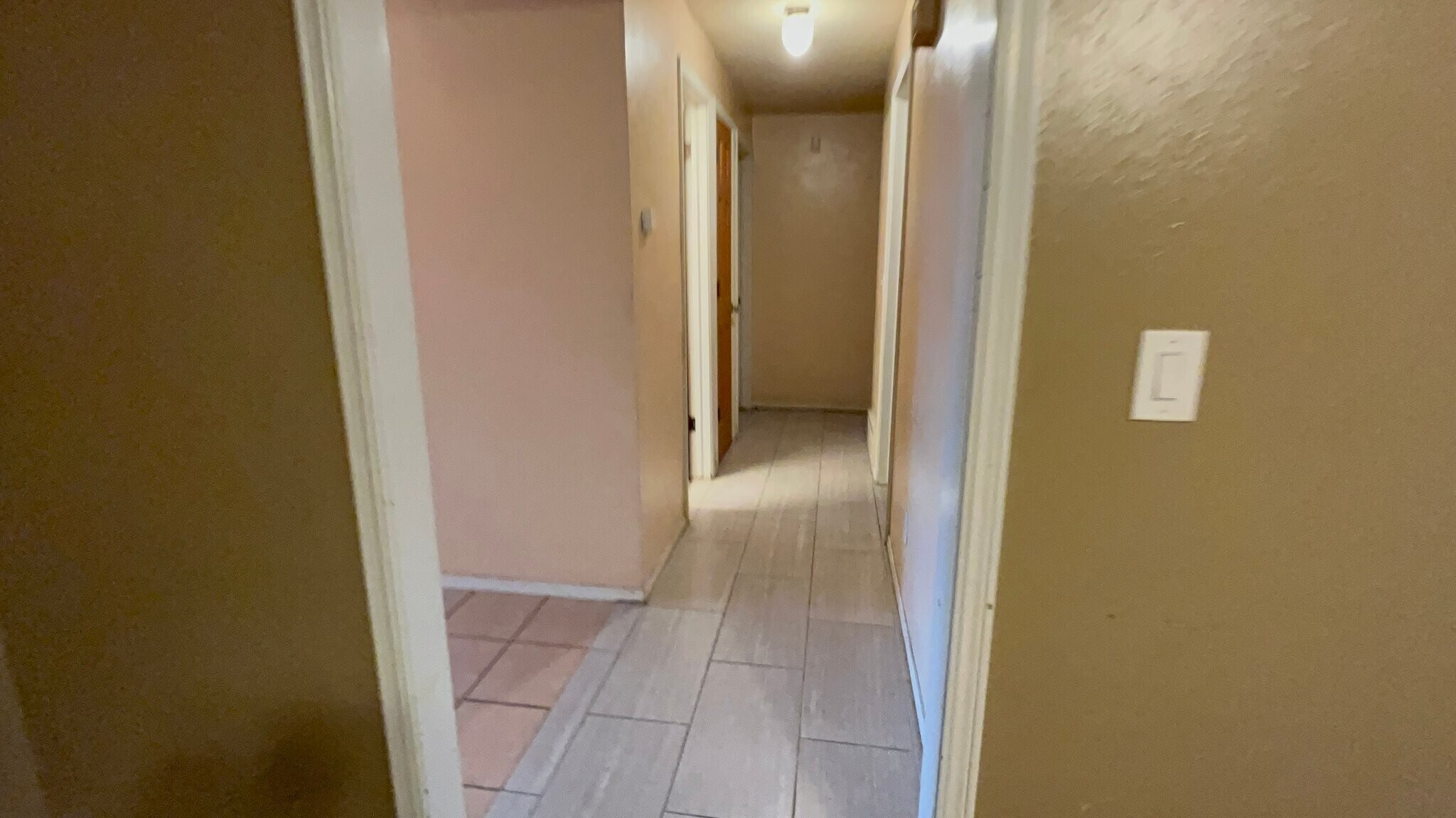 Building Photo - 4700 SE 42nd St