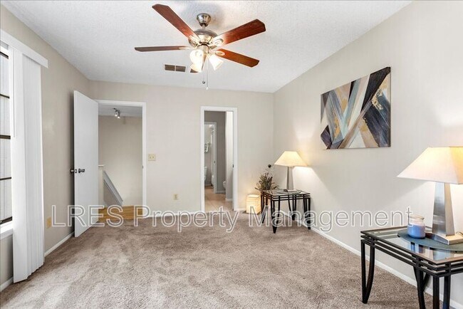 Building Photo - 4600 Lighthouse Cir